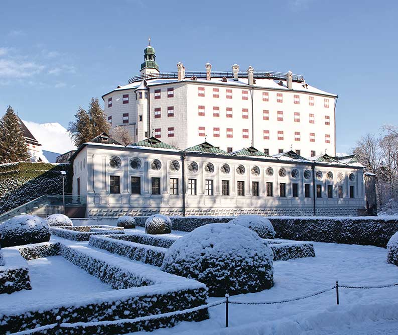 Schloss Ambras im Winter